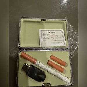 🚬Vintage Elegant White and Orange Electronic Accessory Set